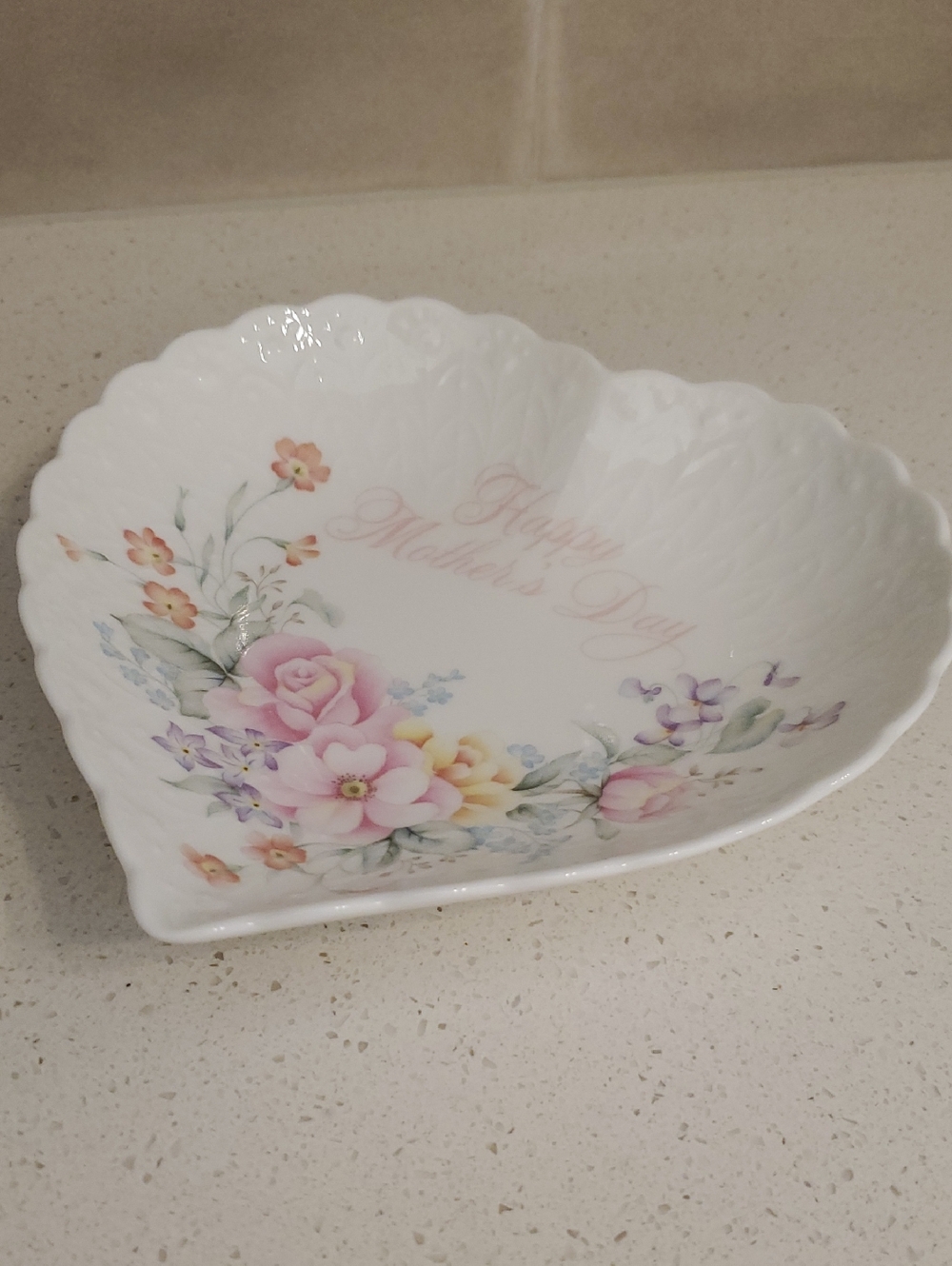 Mikasa Happy Mother's Day Heart Shape Bone China Dish Japan